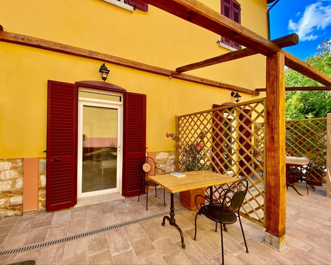 B&B La Fucinaia Pet Friendly Adults Only Campiglia Marittima Extérieur photo