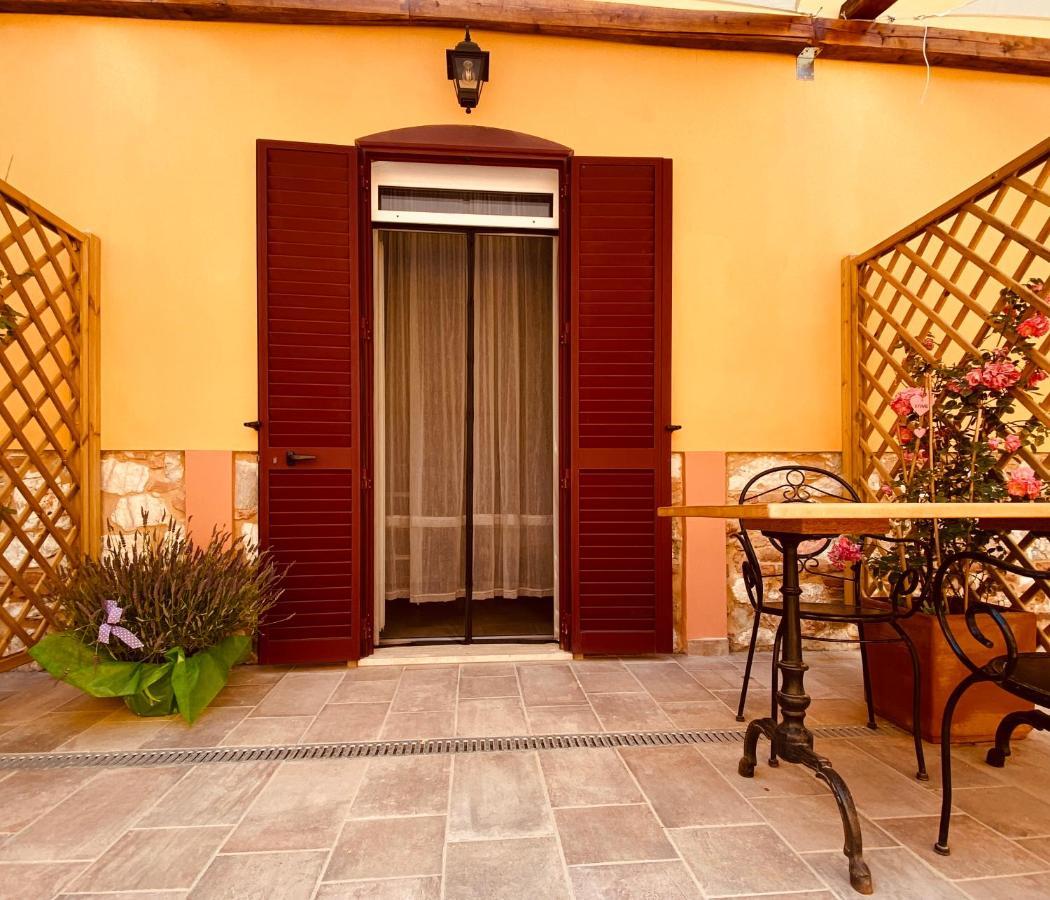 B&B La Fucinaia Pet Friendly Adults Only Campiglia Marittima Extérieur photo